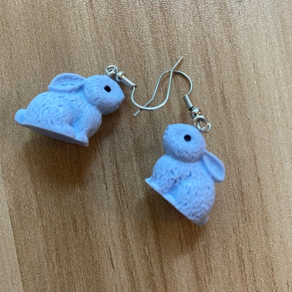 Nwot 3d Blue Bunny Rabbit Retro Drop Earrings